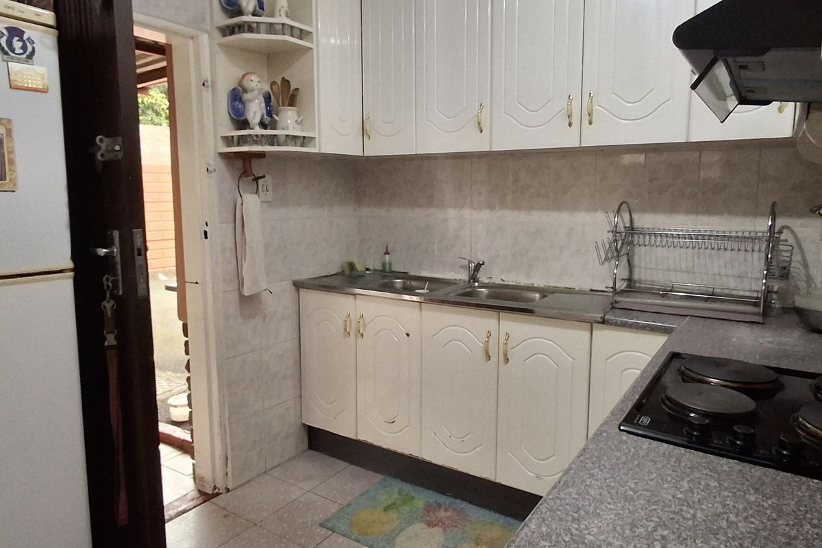 3 Bedroom Family Home - Photo 3