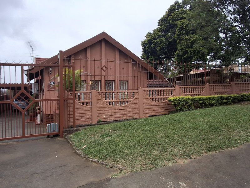 3 Bedroom Family Home - Photo 2