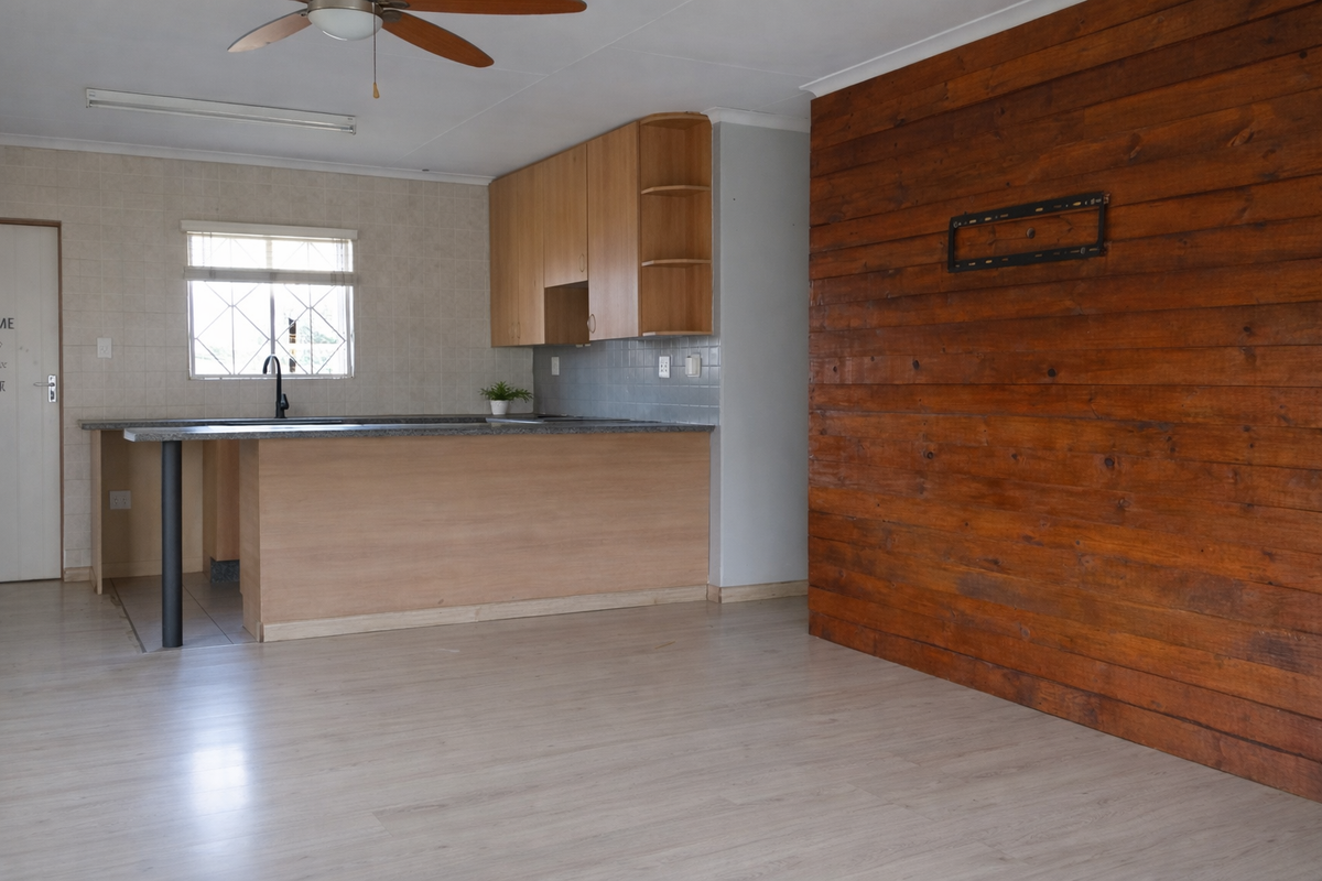 Warm Modern Family Home - Photo 5