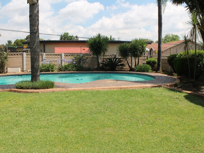 Space, Style & Security in the Heart of Randhart - Photo 2