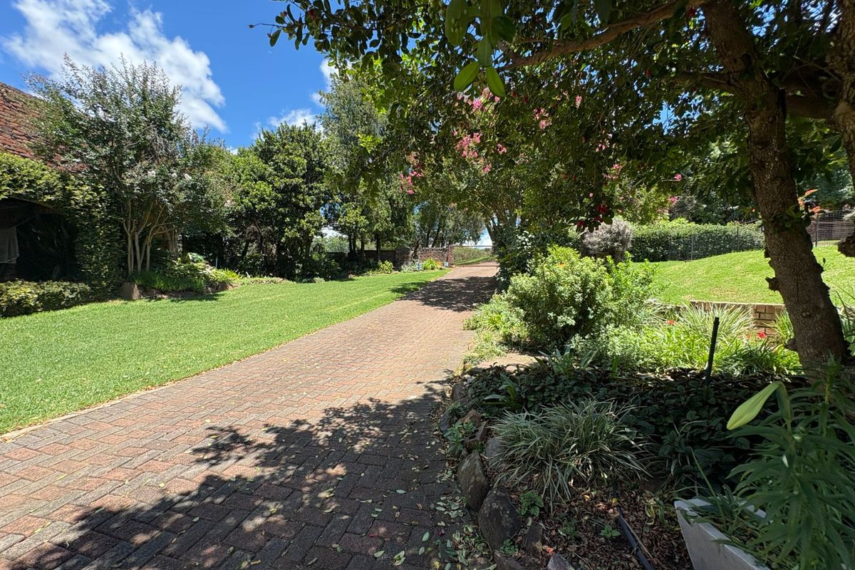 Prime Investment Property for Sale in Schuinshoogte - Photo 4