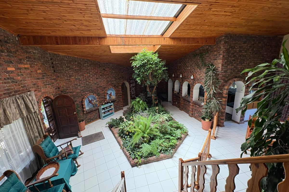 Prime Investment Property for Sale in Schuinshoogte - Photo 5