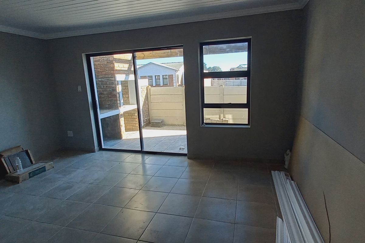 3 Bedroom House for sale in Albertinia - Photo 5