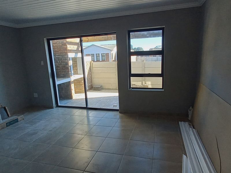 3 Bedroom House for sale in Albertinia - Photo 5
