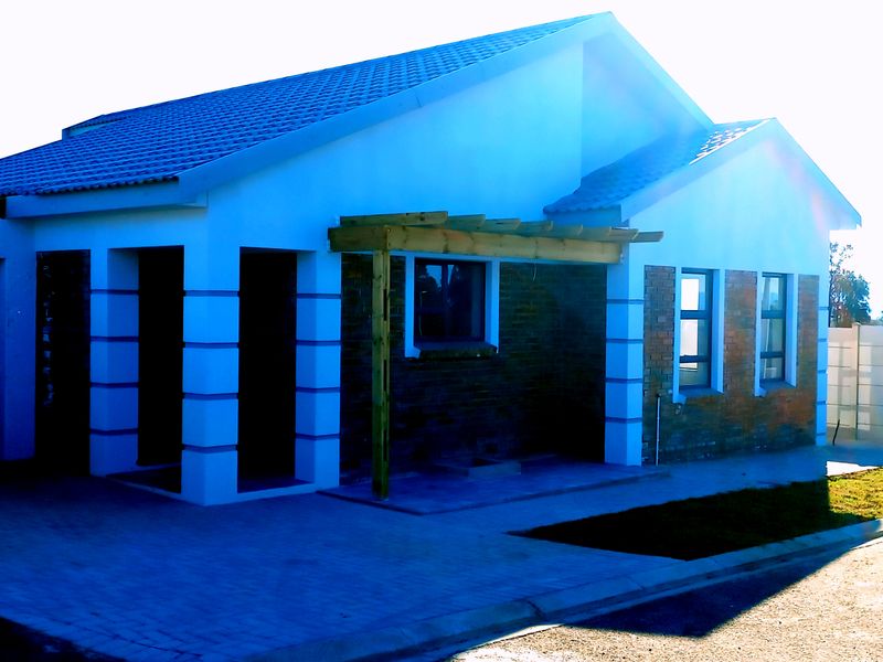 3 Bedroom House for sale in Albertinia - Photo 1