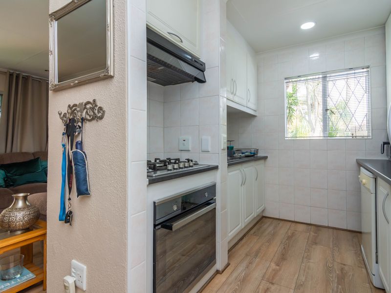 Neat as a Pin – Move Right In! - Photo 6