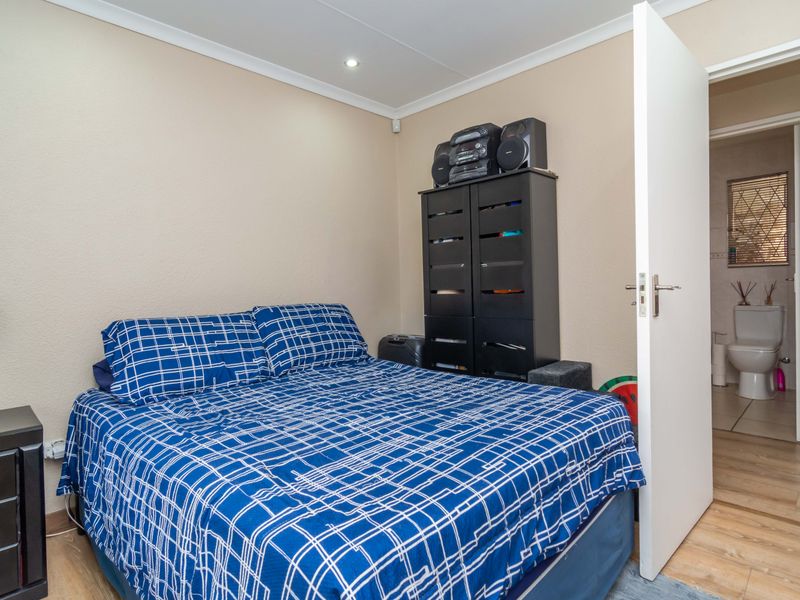 Neat as a Pin – Move Right In! - Photo 10