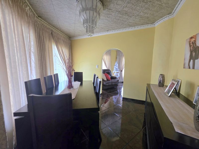 4 bedroom House - Photo 5