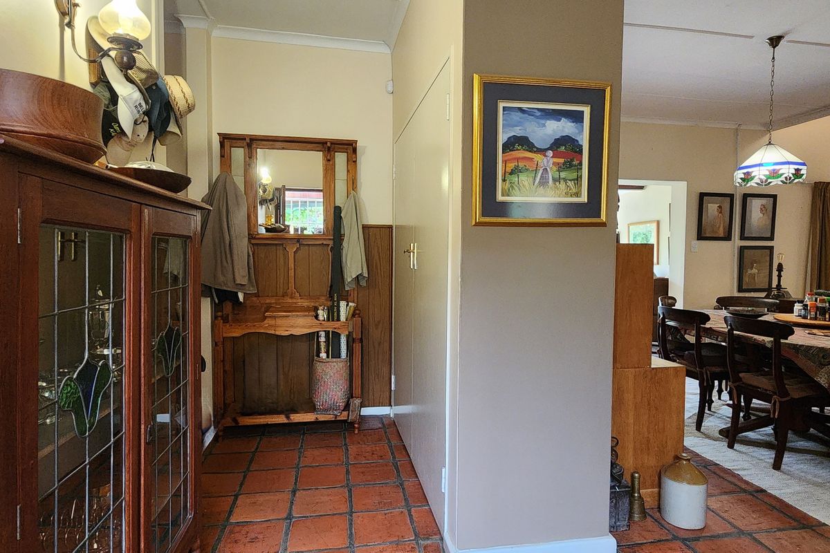 Space, Privacy & Position – 3-Bedroom Home on 2,780m2 Stand in Swellendam - Photo 5