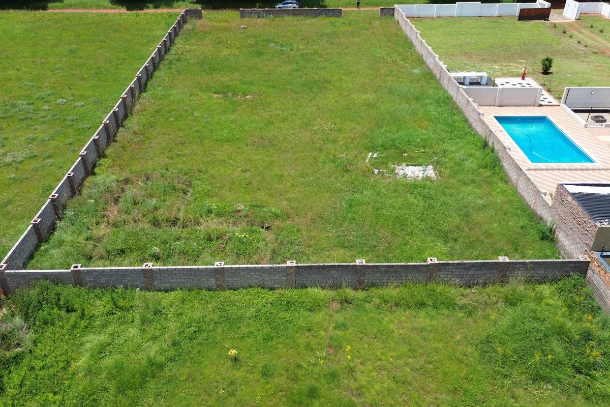 Prime 2 082 m2 Vacant Stand | Fully Walled & Serviced - Photo 2