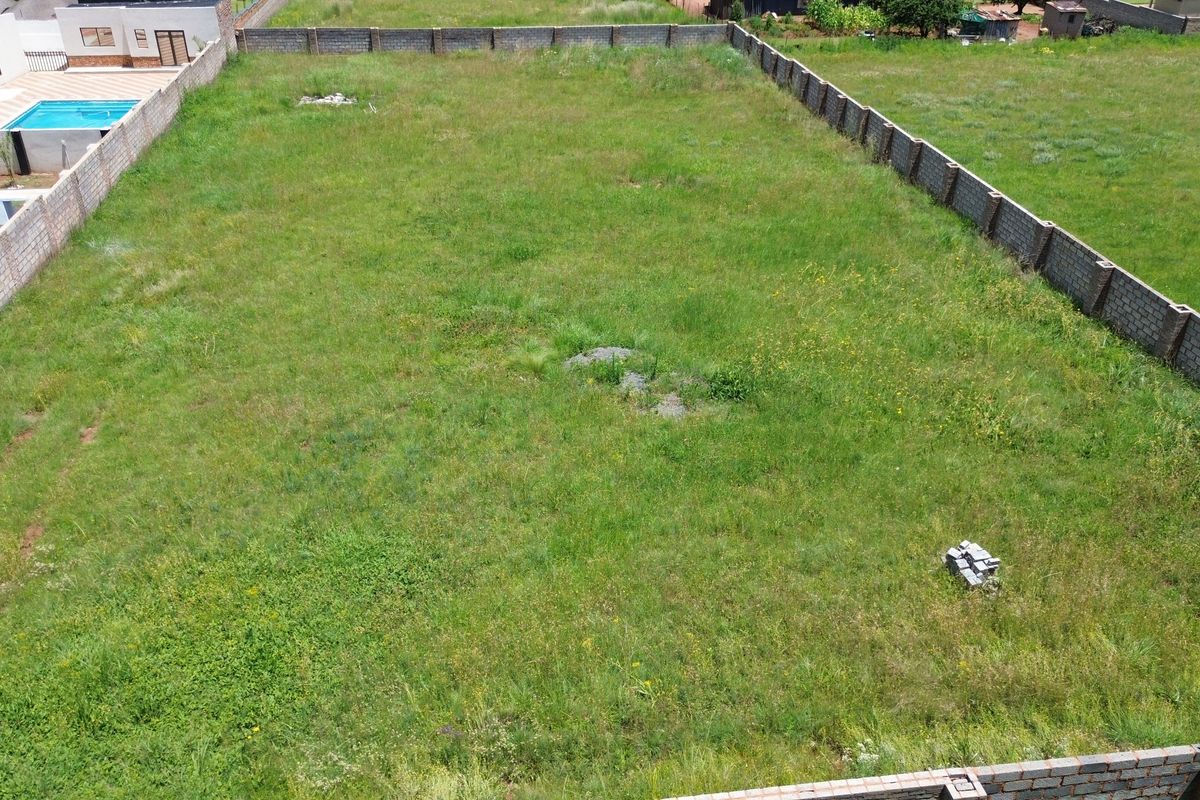 Prime 2 082 m2 Vacant Stand | Fully Walled & Serviced - Photo 3