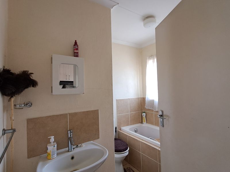 Perfect Starter Home – Move-In Ready & Affordable - Photo 9