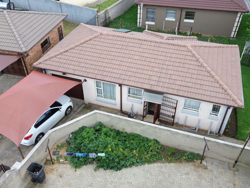 Perfect Starter Home – Move-In Ready & Affordable - Photo 2