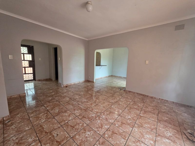 3 bedroom house - Photo 6