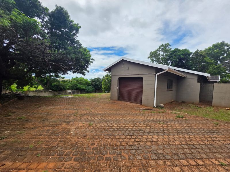 3 bedroom house - Photo 2