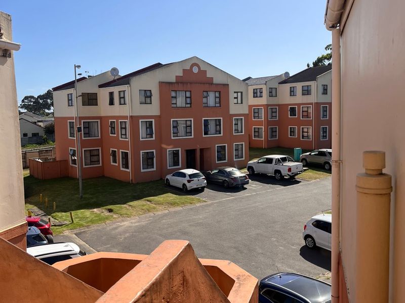 Convenient One-Bedroom Flat – Ideal Home or Investment - Photo 9