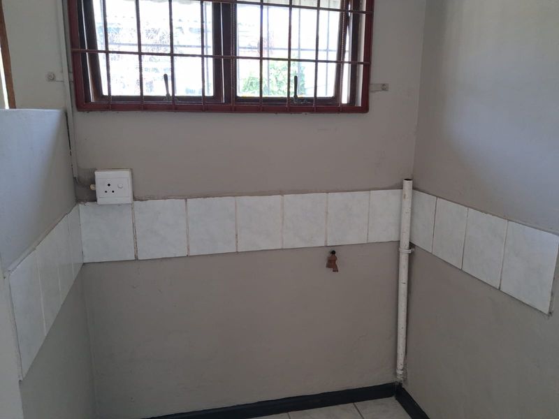 Spacious 1-Bed Garden Flat for a Single Professional , no parking on site - Photo 4