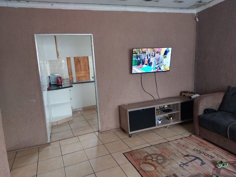 Well priced..  Ideal for students - Photo 10