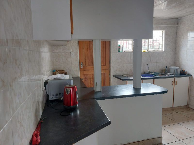 Well priced..  Ideal for students - Photo 7