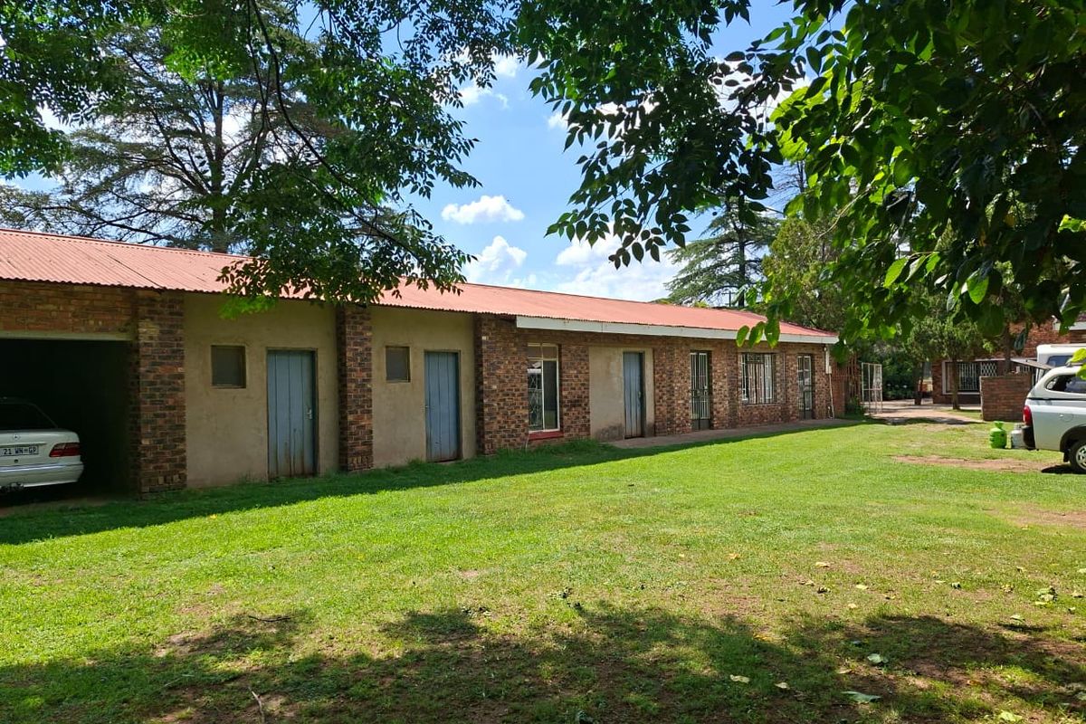 Luxury Estate with Multiple Revenue Streams - Photo 2