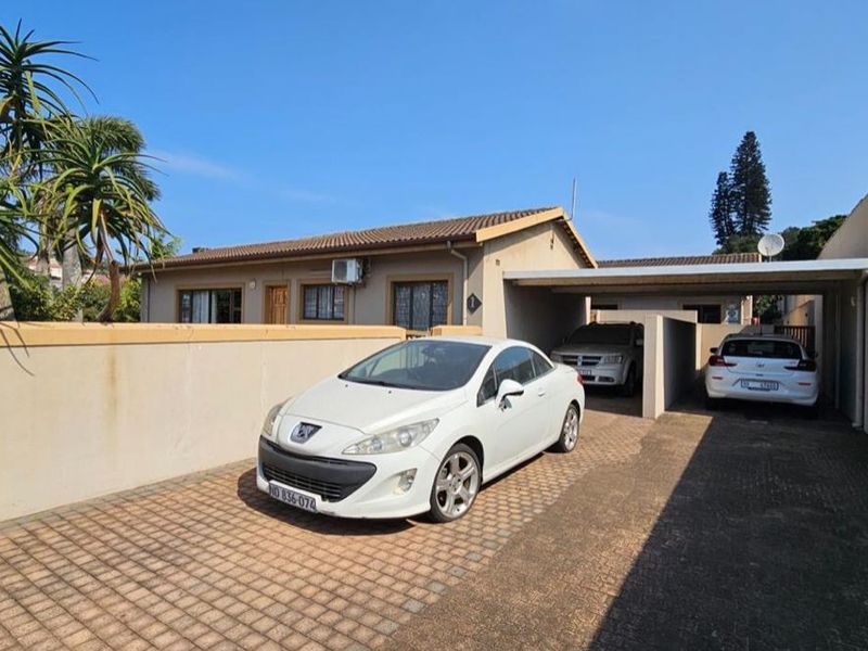 Simplex A Rare Find in The Bluff - Photo 10