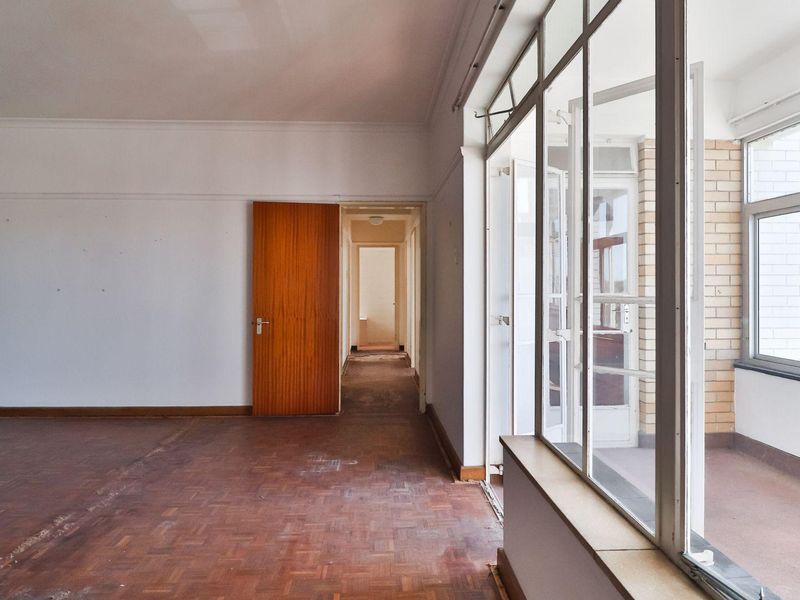 Prime Beachfront Investment Opportunity in Bandle Apartment Block - Photo 2