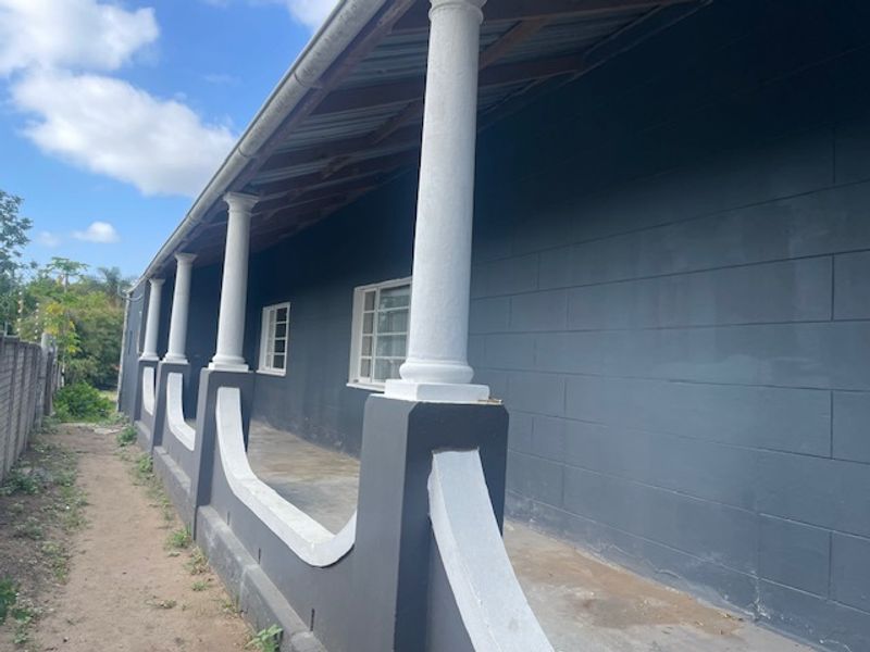 Character-Filled Farmhouse style with Flatlet & Prime Corner Position – Cambridge - Photo 4