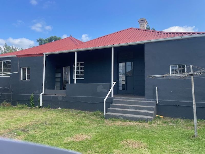 Character-Filled Farmhouse style with Flatlet & Prime Corner Position – Cambridge - Photo 8