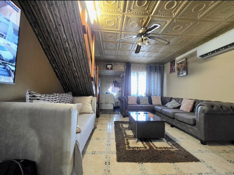 Cozy 2-bedroom home, perfect for first time home buyers!!!! - Photo 8