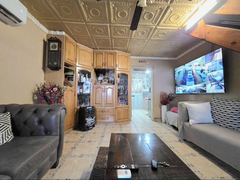 Cozy 2-bedroom home, perfect for first time home buyers!!!! - Photo 6