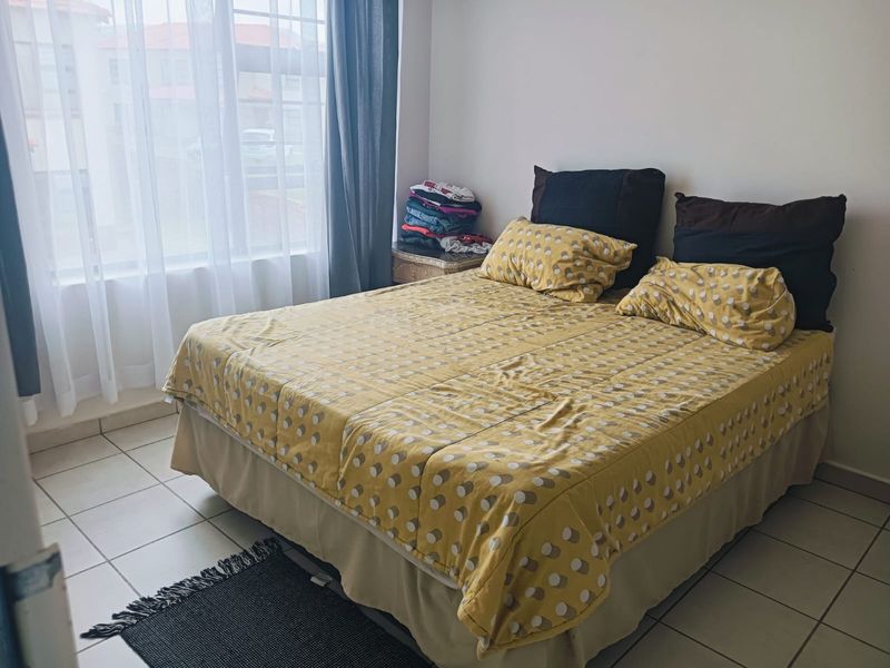 Well-Maintained Three-Bedroom Residence - Photo 10