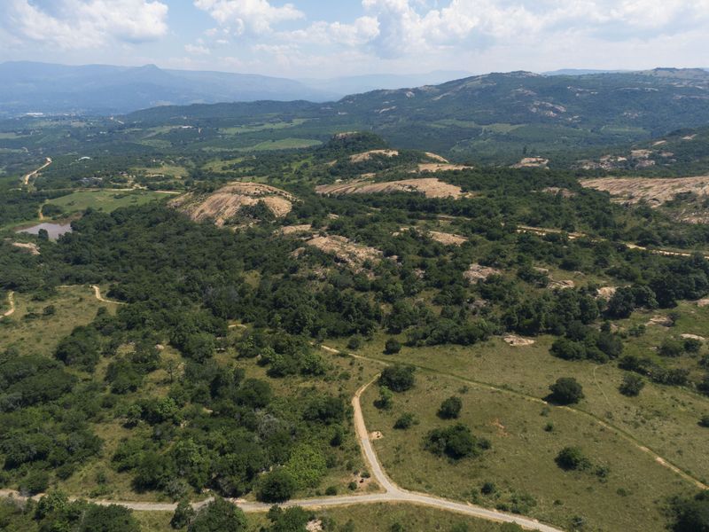 Claim one of the 3 remaining stands in this piece of paradise. - Photo 4