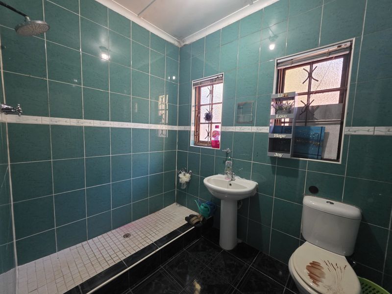 Modern, Move-In-Ready Family Home Near Empangeni Central - Photo 8