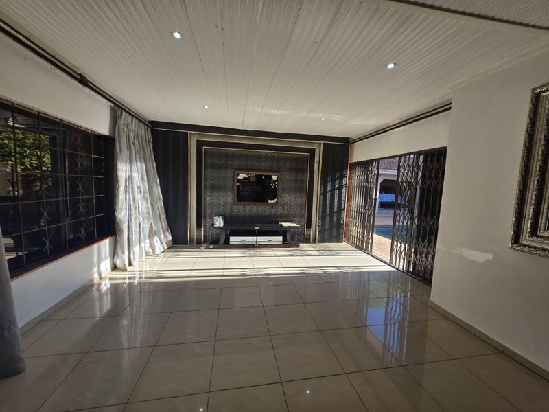 Modern, Move-In-Ready Family Home Near Empangeni Central - Photo 2