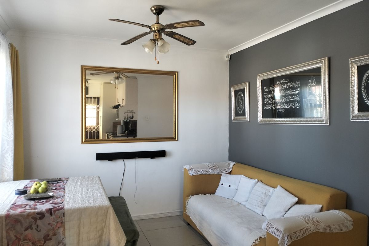 3 Bedroom, Low-Maintenance Family Oasis - Photo 3