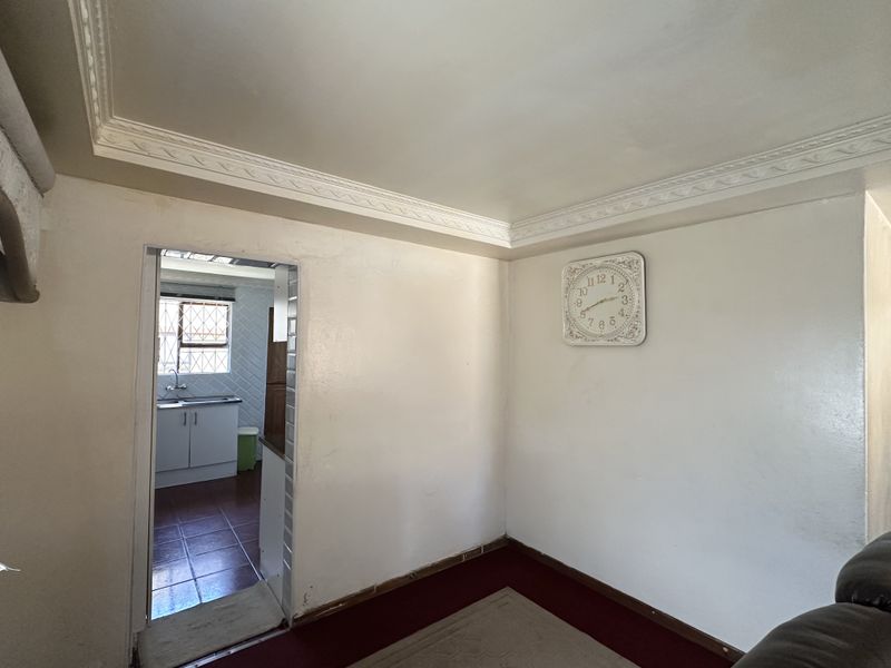 3 Bedroom, 2 Bathroom Home For Sale With Additional 2 Bedrooms, 1 Bathroom - Mbuqe, Mthatha - Photo 4