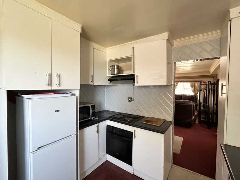 3 Bedroom, 2 Bathroom Home For Sale With Additional 2 Bedrooms, 1 Bathroom - Mbuqe, Mthatha - Photo 6