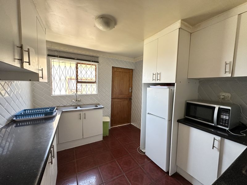 3 Bedroom, 2 Bathroom Home For Sale With Additional 2 Bedrooms, 1 Bathroom - Mbuqe, Mthatha - Photo 7