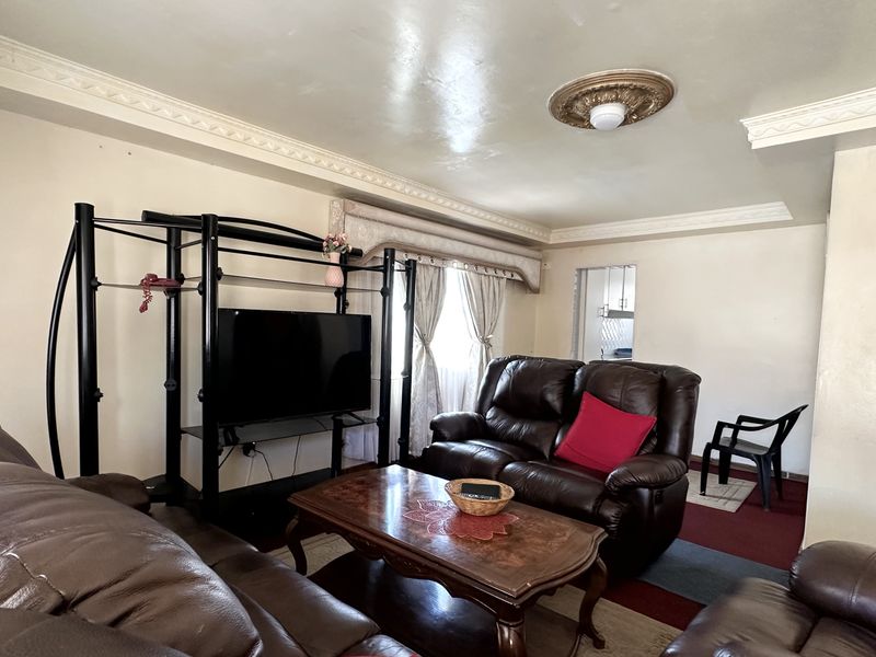 3 Bedroom, 2 Bathroom Home For Sale With Additional 2 Bedrooms, 1 Bathroom - Mbuqe, Mthatha - Photo 3