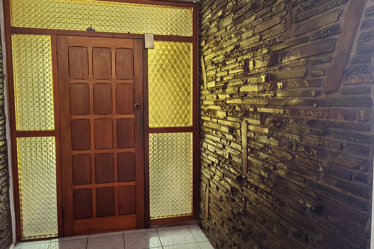 Spacious Family Home with Flatlet & Swimming Pool – Sunnyridge - Photo 3