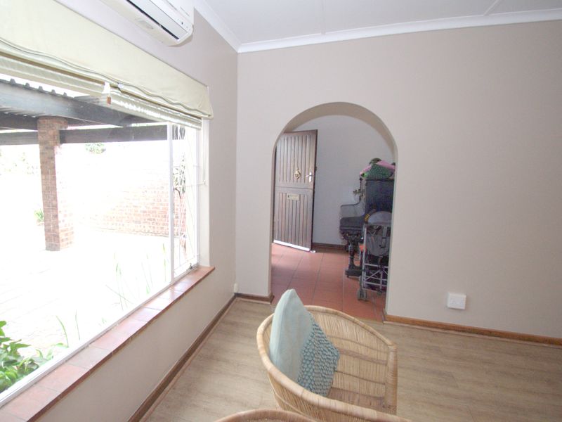 Tranquil Athlone Complex with End Unit Position - Photo 6