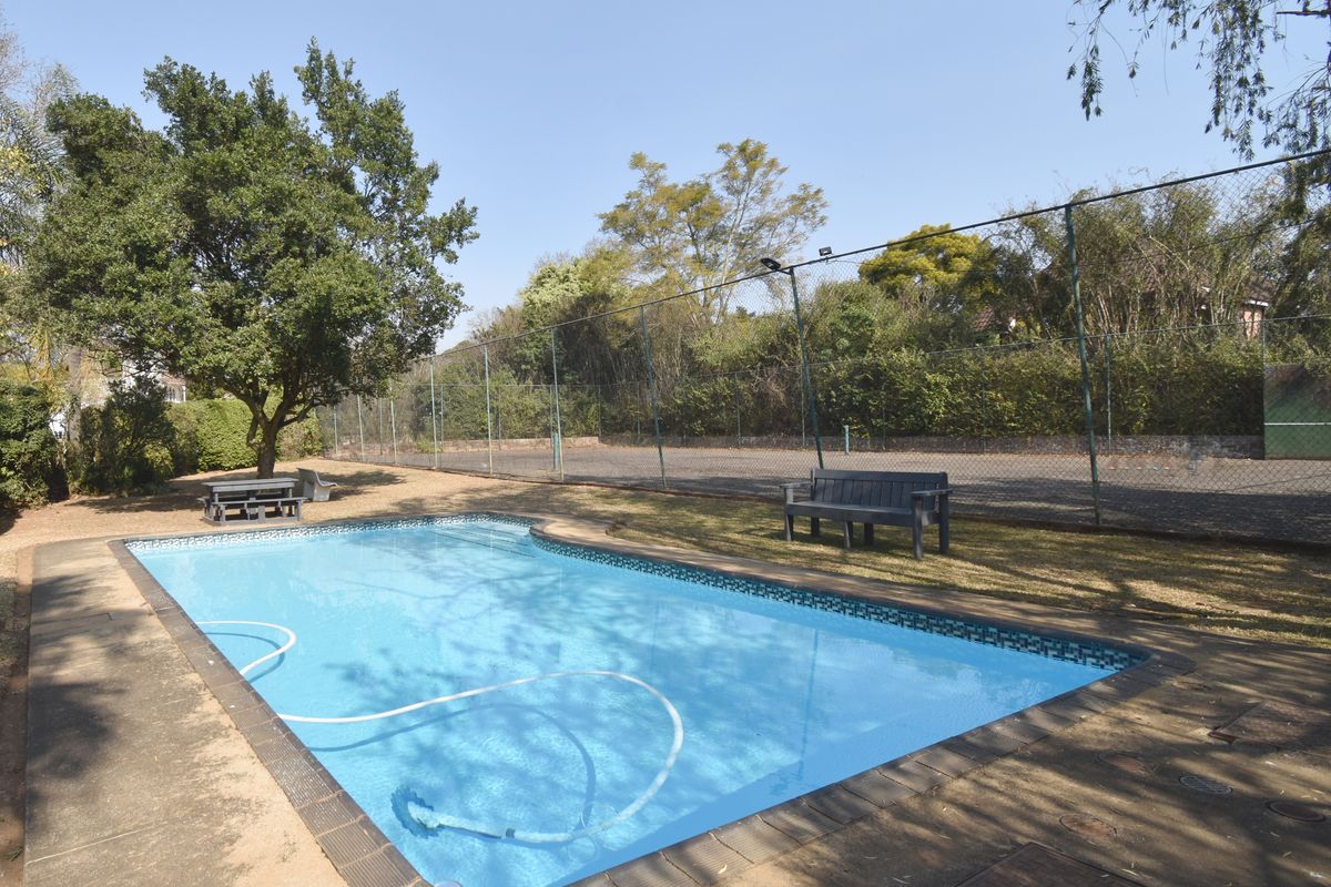 Tranquil Athlone Complex with End Unit Position - Photo 3