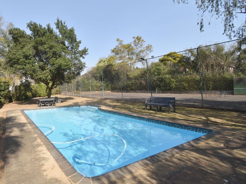 Tranquil Athlone Complex with End Unit Position - Photo 3