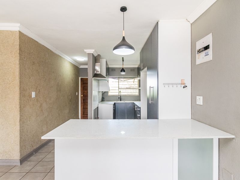 Modern 2-Bedroom Unit with Scenic Views – Priced to Sell - Photo 4