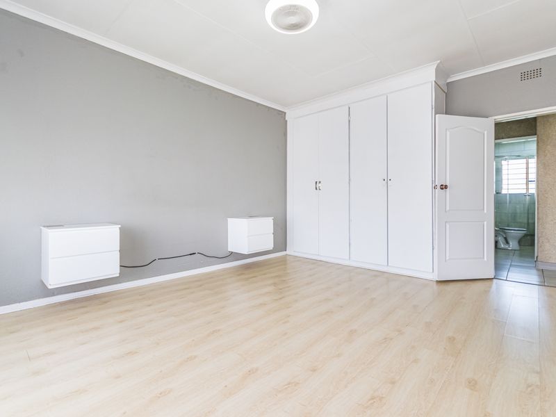 Modern 2-Bedroom Unit with Scenic Views – Priced to Sell - Photo 10