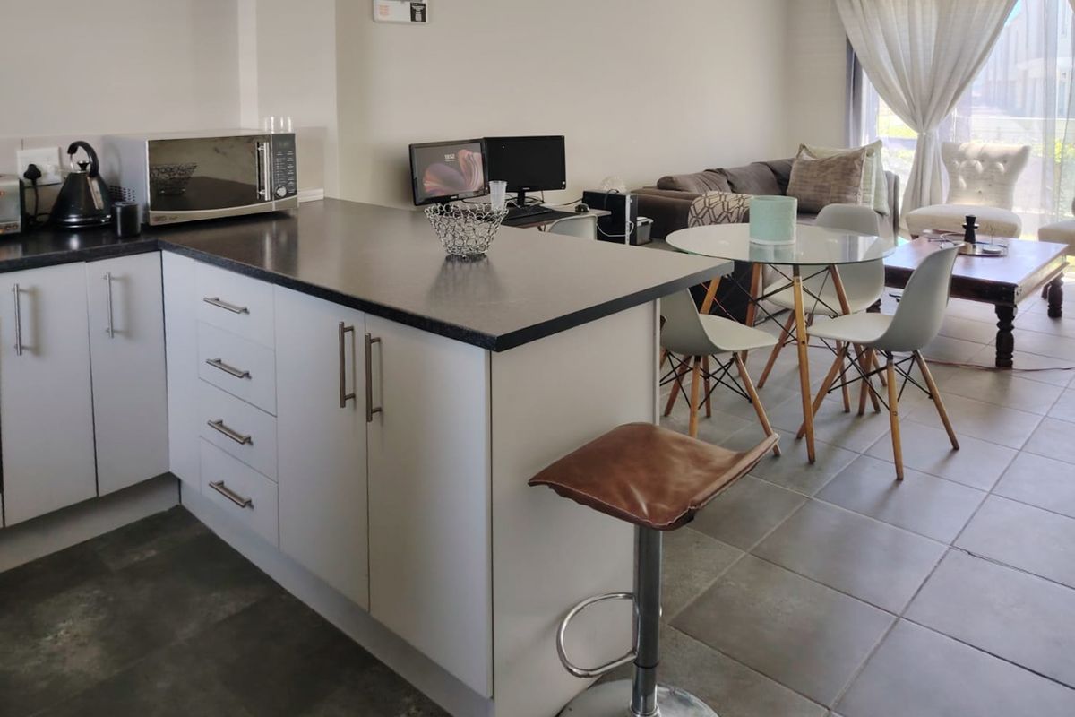 2 Bedroom Townhouse for sale in Haasendal - Photo 2