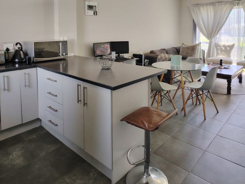 2 Bedroom Townhouse for sale in Haasendal - Photo 2