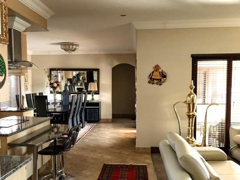 EXQUISITE !! DOUBLE STORY !! 4-BEDROOM HOUSE FOR SALE IN A GATED ESTATE IN MONTANA !! - Photo 7