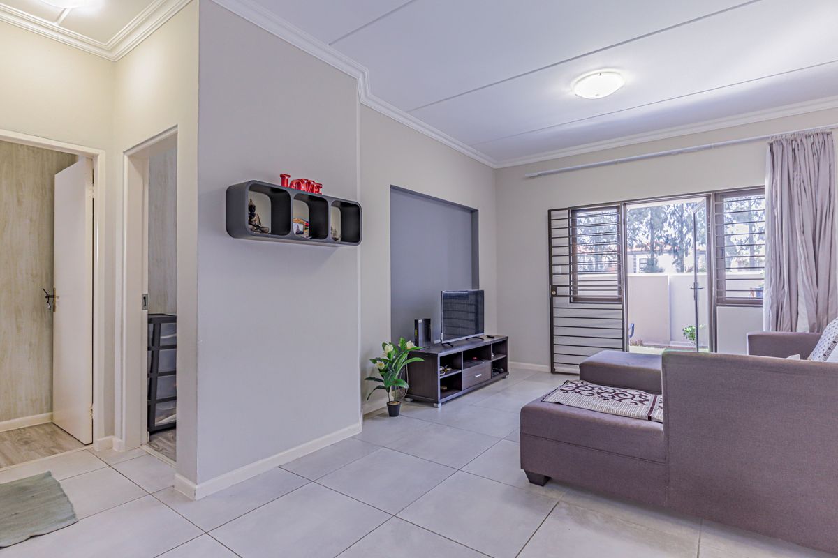 Serious seller, modern ground floor unit - Photo 3