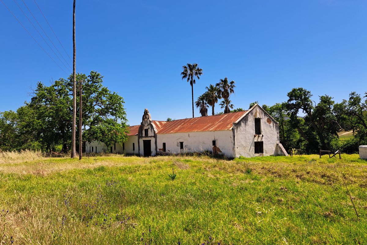 A LUCRATIVE PROSPECT - Photo 2